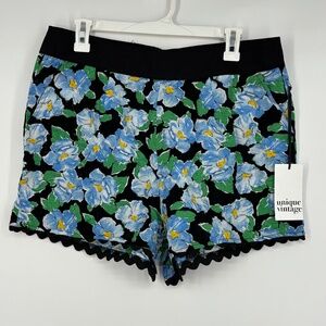 Unique Vintage Womens Large 10 12 Shorts Black Blue Floral Seersucker Scalloped